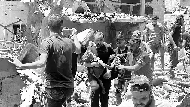 İsrail Kemal Advan Hastanesi çevresini vurdu: 28 ölü