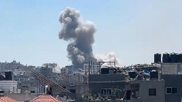 İsrail'in Gazze Şeridi'ne düzenlediği hava saldırısında 4 Filistinli öldü