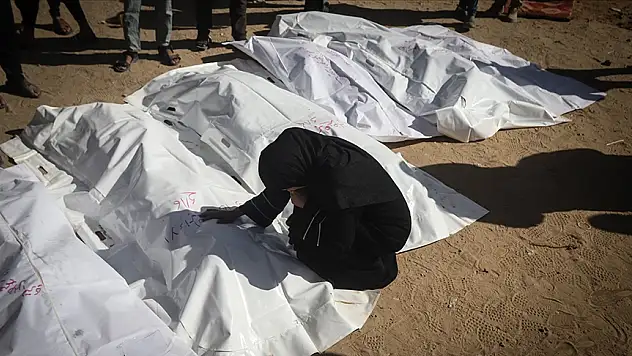 İsrail'in Gazze Şeridi'ne saldırılarında son 24 saatte 153 kişi hayatını kaybetti
