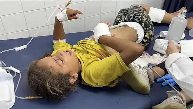 İsrail'in Gazze'de bir okulu vurdu: 4 Filistinli öldü