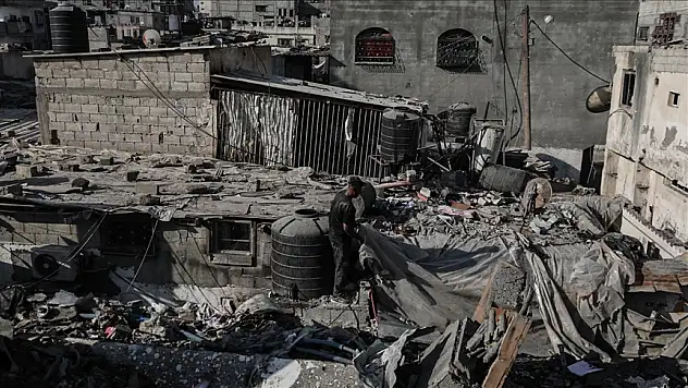 İsrail'in Gazze'ye saldırılarında 33 Filistinli hayatını kaybetti