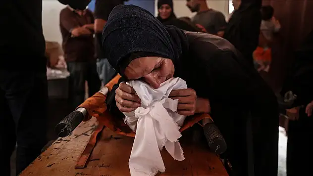 İsrail'in Gazze'ye saldırılarında 48 Filistinli hayatını kaybetti
