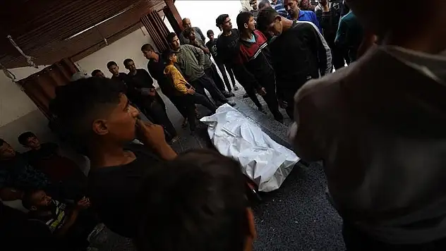 İsrail'in Gazze'ye saldırılarında can kaybı 69 bin 483'e yükseldi