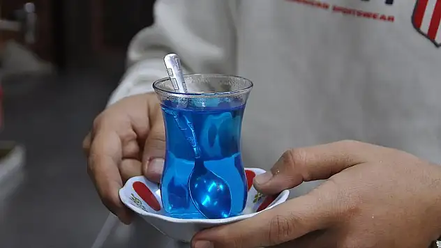 İstanbul'da içti, Konya'da fenomen etti! Gevrekçinin 'Mavi' sırrı ne?
