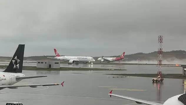 İstanbul Havalimanı'nda yağmur