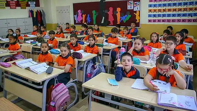 İstanbul'da okullar yarın saat 16.00'dan sonra tatil olacak