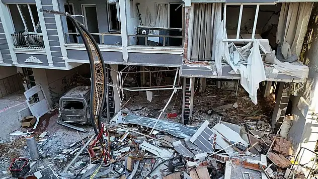 İzmir'de 5 kişinin öldüğü patlamayla ilgili davada karar açıklandı
