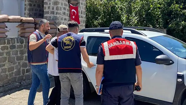 Jandarma ekipleri aranması bulunan 23 şüpheliyi yakaladı