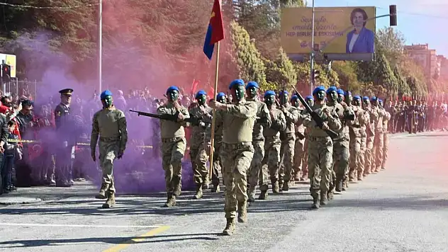 Jandarma'dan nefes kesen 29 Ekim gösterisi