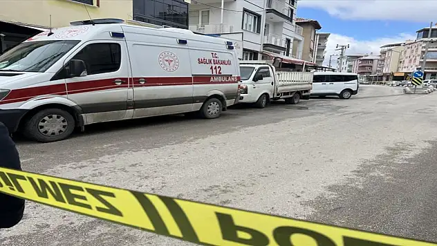 Kahvehanede, çay ocağının başında ölü bulundu