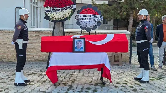 Kalbine yenik düşen polis memuru defnedildi