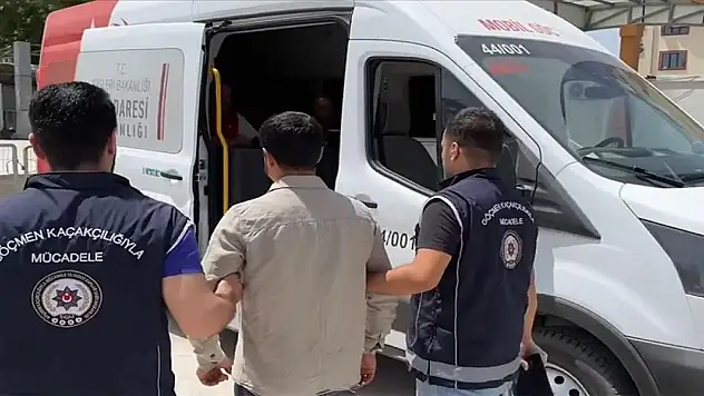 'Kalkan-24' denetimlerinde 1456 düzensiz göçmen yakalandı