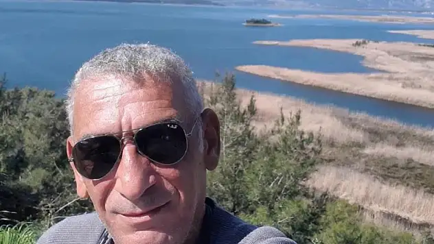 Kalp krizine yenilen öğretmen gözyaşlarıyla son yolculuğuna uğurlandı