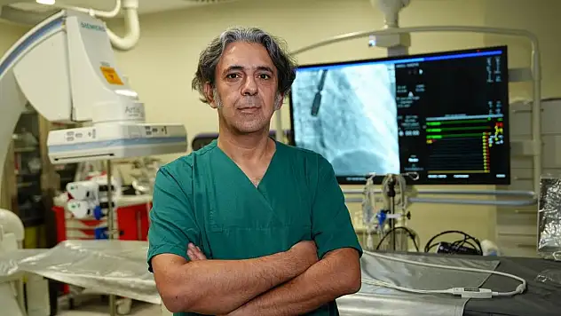 'Kalpte delik rahatsızlığı kapalı yöntemle tedavi edilebiliyor'