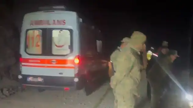 Kamyon devrildi: 1 ölü