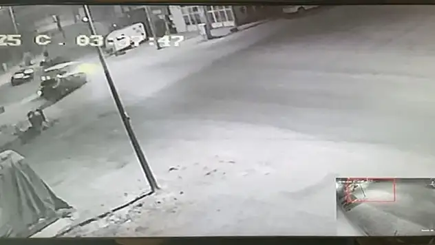 Kamyonet İle Otomobil Çarpıştı! 1'i Ağır, 2 Yaralı