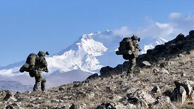 Kara Kuvvetleri Komutanlığı uzman erbaş ve sözleşmeli er alacak