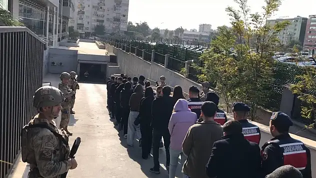 Kara para aklama ve yasadışı bahis operasyonu!4'ü hakem 32 şüpheli tutuklandı