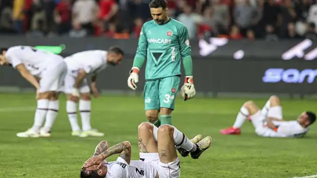 Karagümrük ve Pendikspor küme düştü