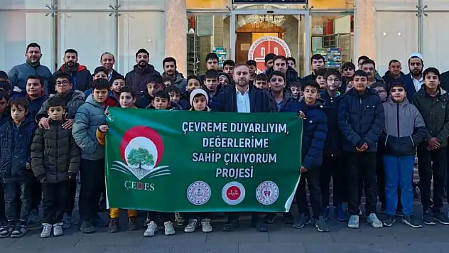 Karapınar'da öğrenciler sabah namazında buluştu