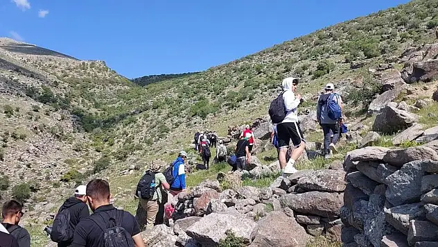Karapınar'da Gençlik Haftası yürüyüşü