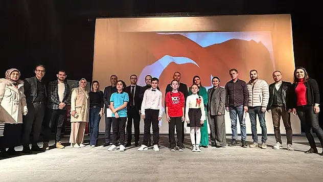 Karapınar'da İstiklal Marşı'nı Güzel Okuma Şiir Yarışması düzenlendi