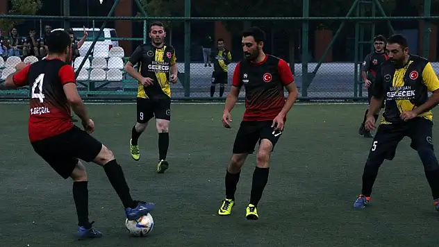 Karatay Belediyesi'nin Futbol Turnuvası Başladı