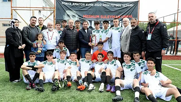 Karatay Belediyespor U15 Futbol Takımı, U15 Ligi'nde Şampiyon Oldu
