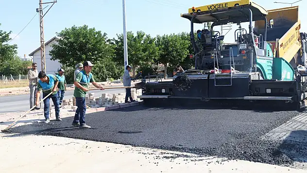 Karatay'da asfalt mesaisi sürüyor: O cadde baştan sona yenileniyor!