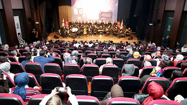 Karatay'da sanat dolu veda! Tam not aldı