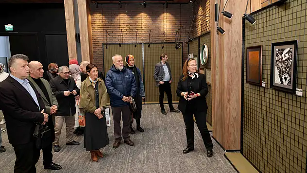 Karatay'da sanat molası: 'HİÇ' kaligrafi sergisi açıldı