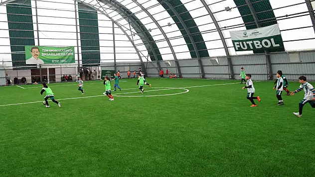 Karatay'da sporun kalbi Kış Okulları'nda atıyor!
