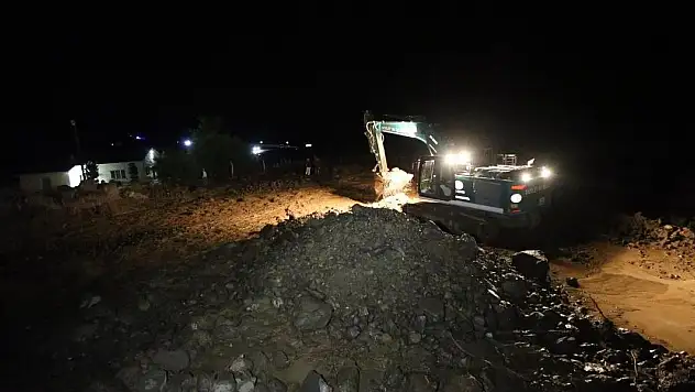 Kars'ta sel ve heyelan nedeniyle köylerde hasar oluştu