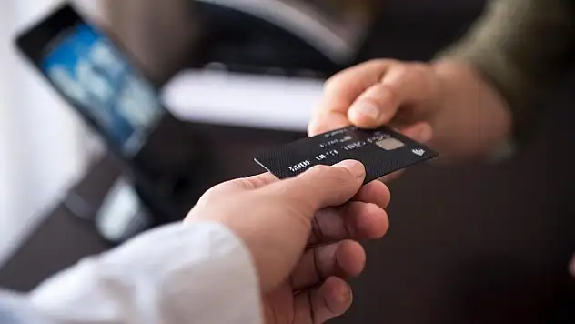 Kartlı ödemelerin tutarı ekimde 2 trilyon 210,4 milyar lira oldu