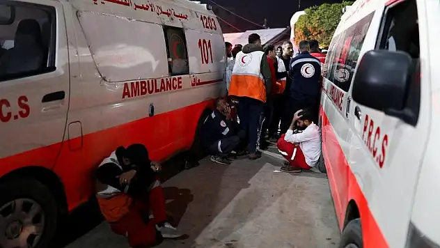 Katil İsrail, Batı Şeria'da sağlık ekibine saldırdı