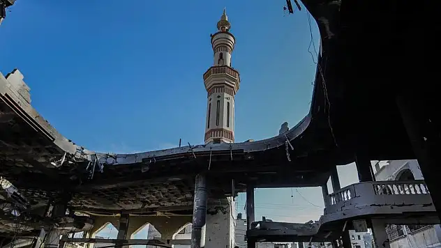 Katil İsrail, Gazze Şeridi'nde 233 İslam alimi ve vaizi öldürdü