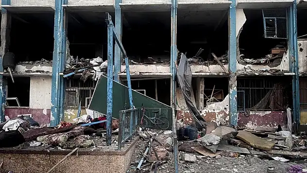Katil İsrail'den okula hava saldırısı: 6 ölü, çok sayıda yaralı