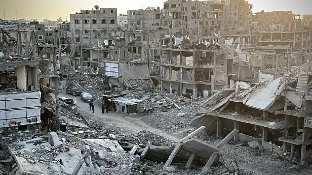 Katil İsrail'in Gazze Şeridi'ndeki son saldırılarında 7 Filistinli hayatını kaybetti