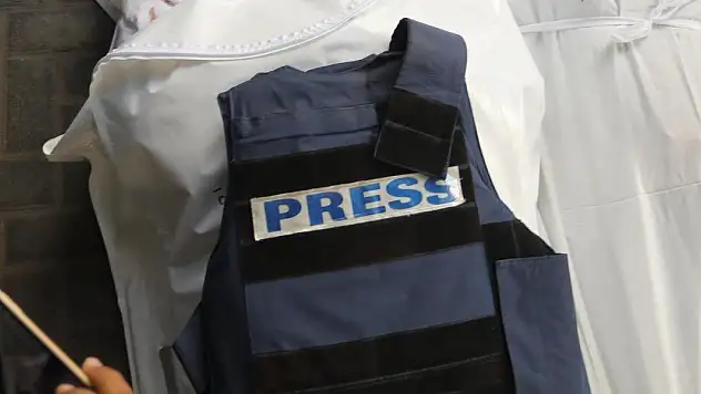Katil İsrail'in Gazze Şeridi'ne düzenlediği saldırılarda bir gazeteci daha öldü