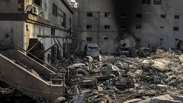 Katil İsrail'in Gazze'ye düzenlediği saldırılarda 13 kişi hayatını kaybetti