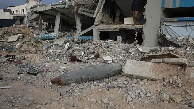Katil İsrail'in Gazze'ye saldırılarında 35 Filistinli hayatını kaybetti