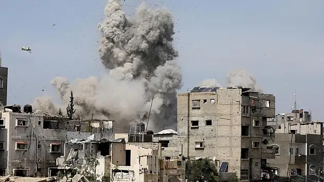 Katil İsrail'in Gazze'ye saldırılarında can kaybı 52 bin 418'e yükseldi