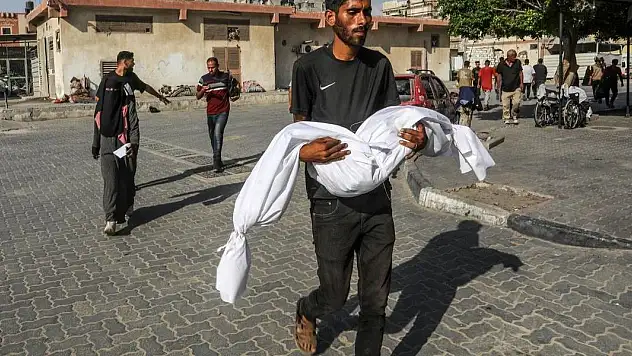 Katil İsrail'in saldırılarında 18 Filistinli daha hayatını kaybetti