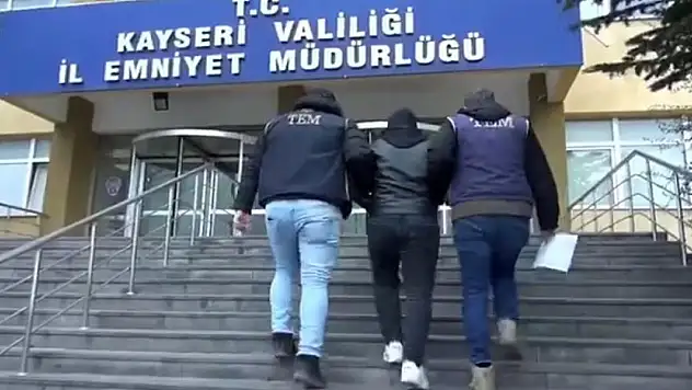 Kayseri'de FETÖ'ye 'kıskaç' operasyonu: 3 gözaltı