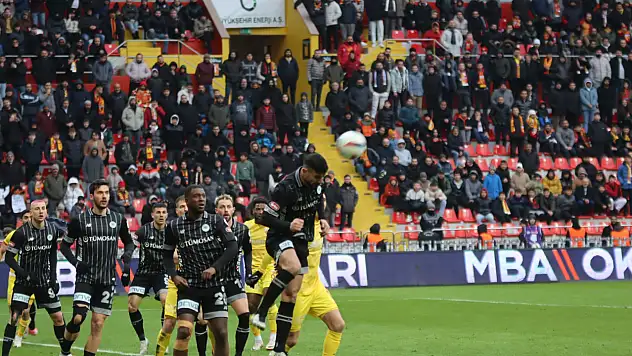 Kayserispor ile Konyaspor Süper Lig'deki son randevularına çıkıyor