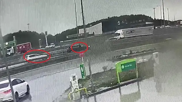 Kazaya yardım etmek isterken feci şekilde can verdi