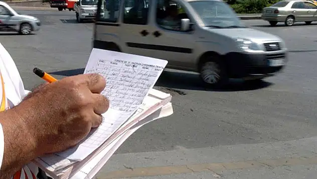 KDK'dan fahri trafik müfettişleri için 'fotoğraf' tavsiyesi