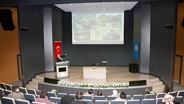 Kentsel dönüşümde Meram modeli öğrencilerle paylaşıldı