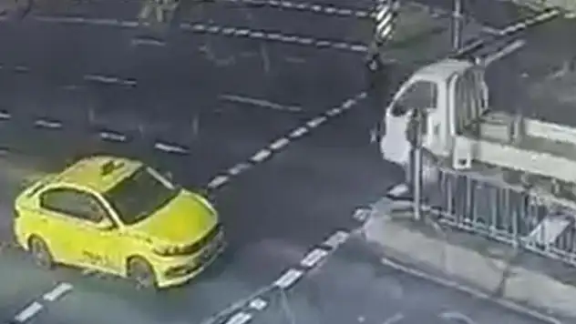 Kırımızı ışıkta geçerek bir kişinin ölümüne neden olan sürücüye 5 yıl hapis