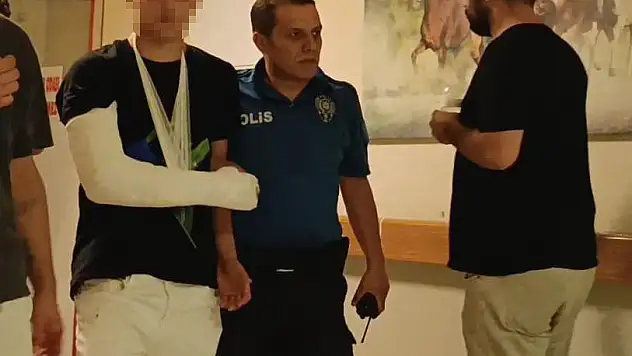 Kız Arkadaşı İçin Tartıştı, Kanlar İçinde Kaldı!